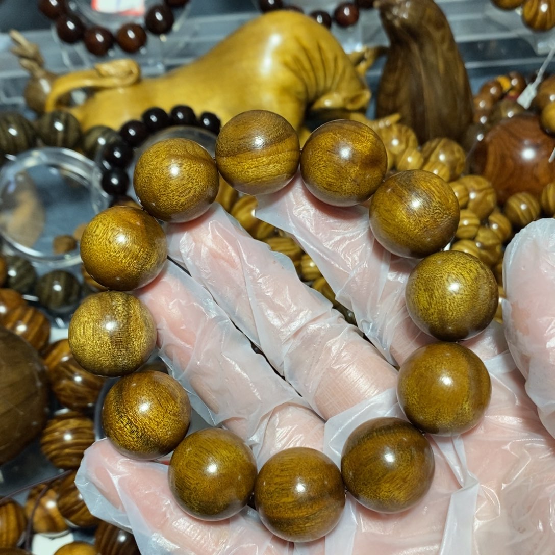 金丝楠木雕工艺品20