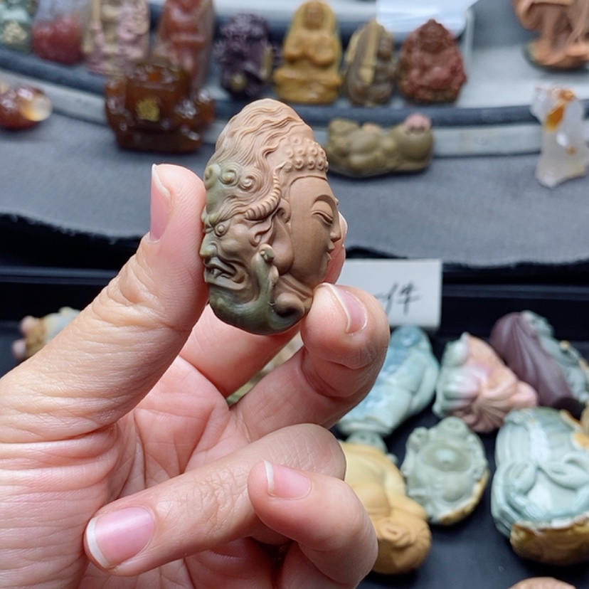 【闪购商品】定制石英质玉吊坠未镶嵌