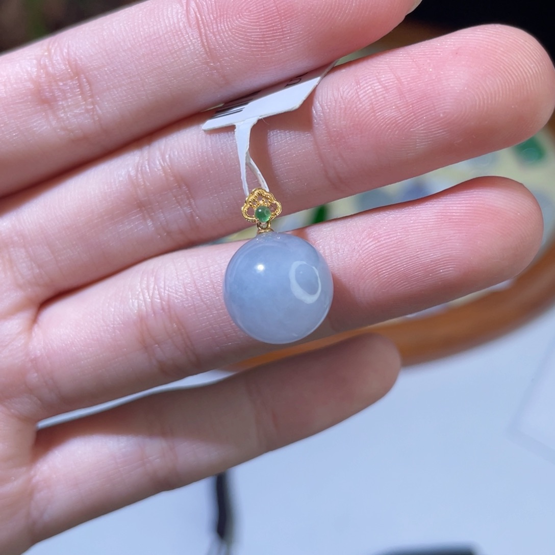 翡翠颈饰18K金镶嵌翡翠