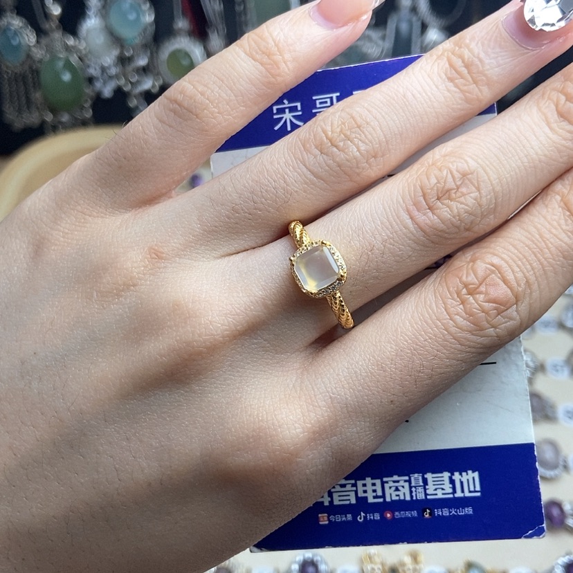 【闪购商品】岫玉戒指银S925镶嵌金色不保色
