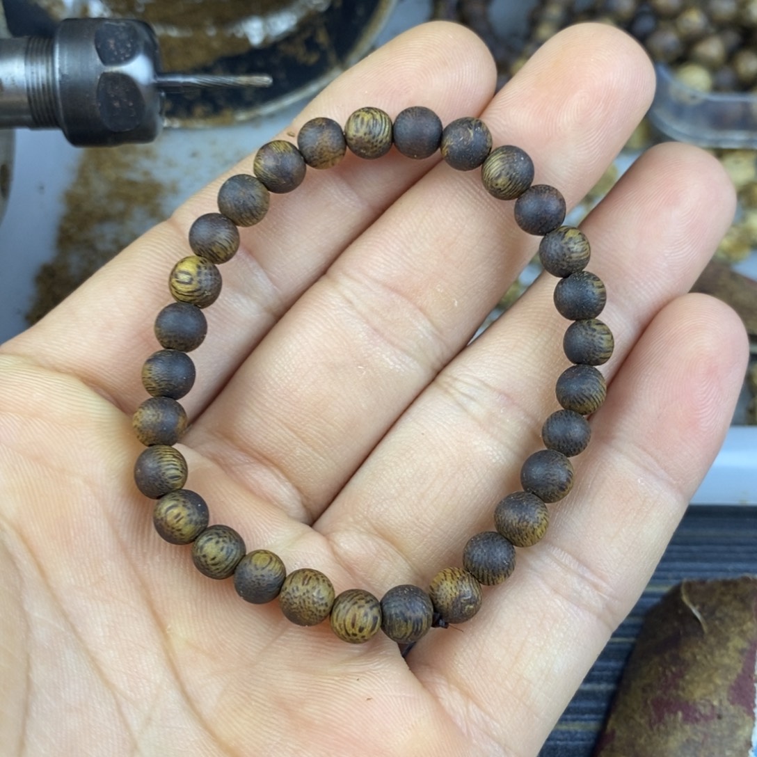 沉香碎屑沉香精品99沉绿奇楠：张勺子06单圈2克