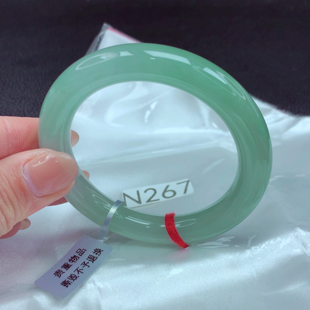 翡翠手镯未镶嵌手镯88