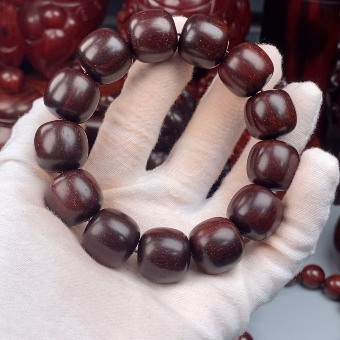 小叶紫檀其他年**余（檀香紫檀）