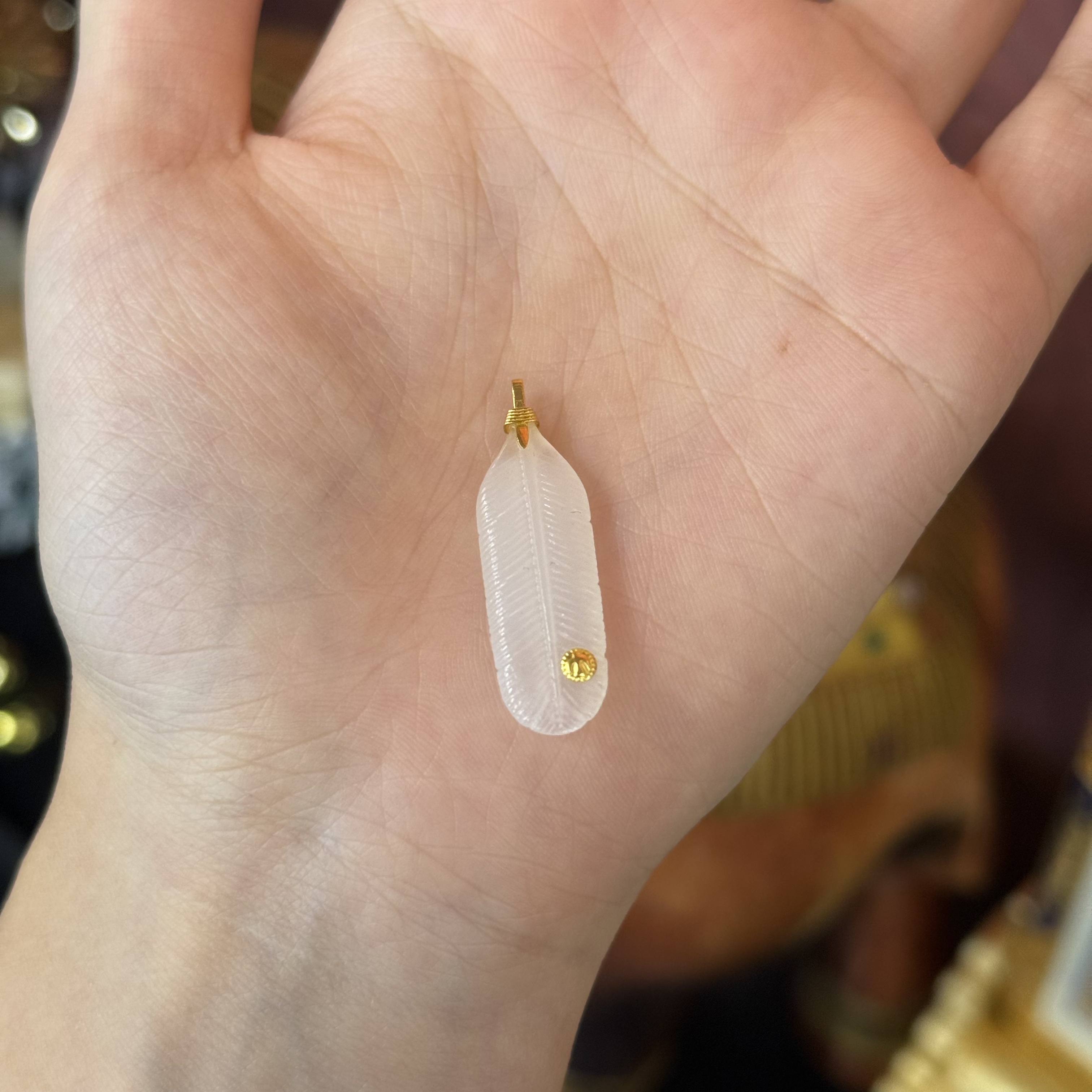 【思嘉】羽你同行·18k和田玉白羽毛吊坠 | 多样性发一 SHY0030