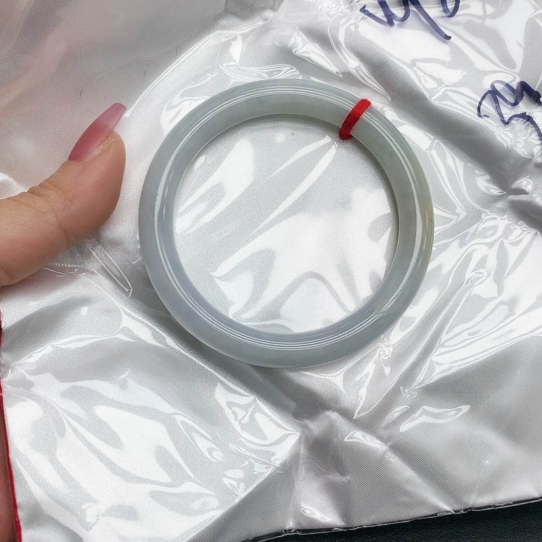 翡翠手镯未镶嵌可****沫