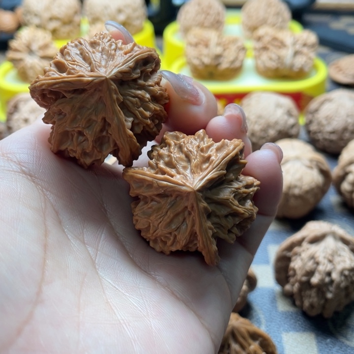 文玩核桃把件37盘山三棱