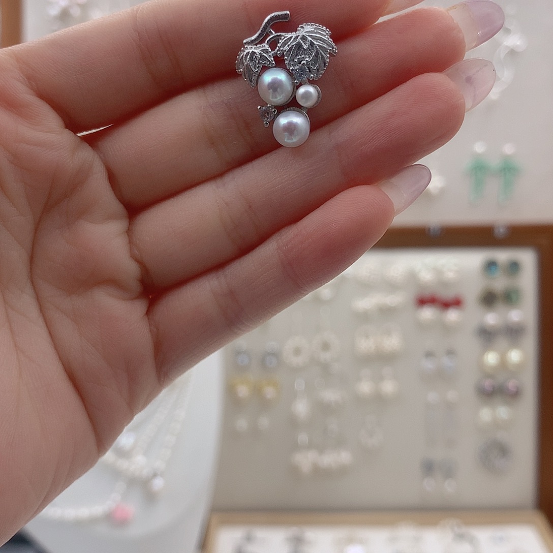 银S925镶嵌耳饰淡水珍珠
