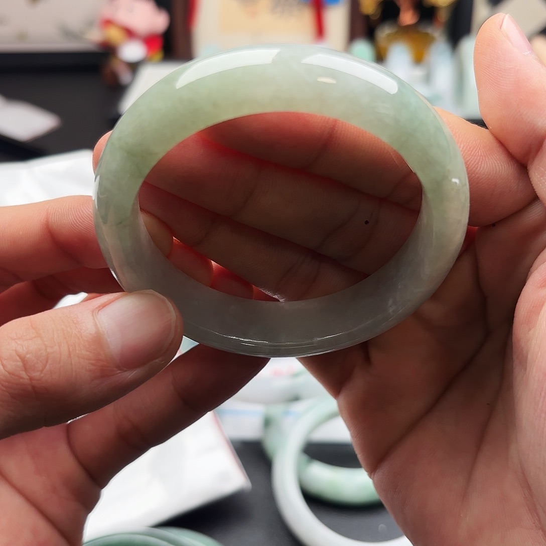 翡翠未镶嵌手镯55 x4 107