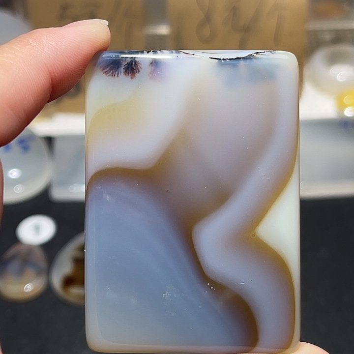 玛瑙/玉髓颈饰未镶嵌