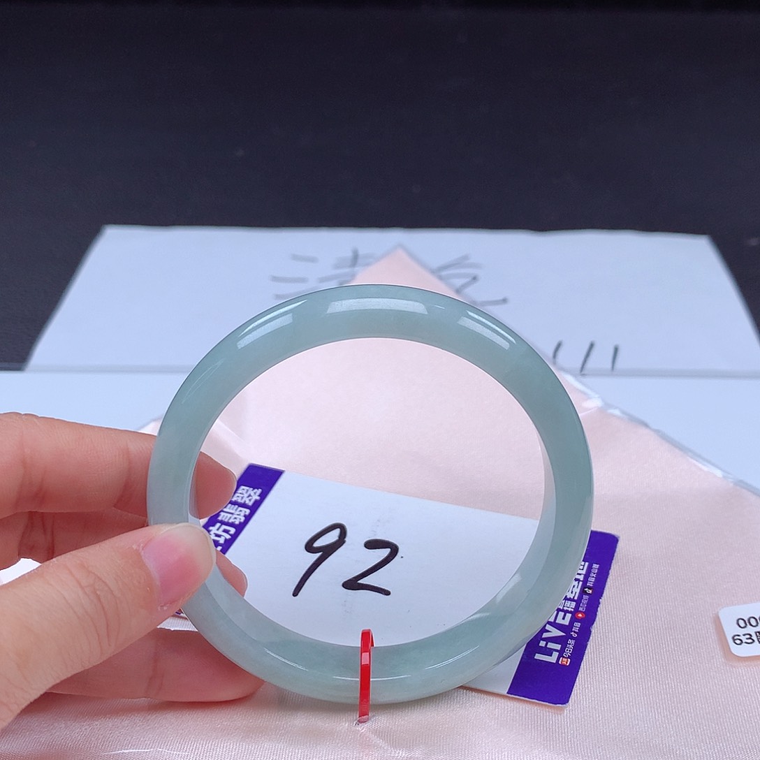 翡翠手镯未镶嵌63圈000376