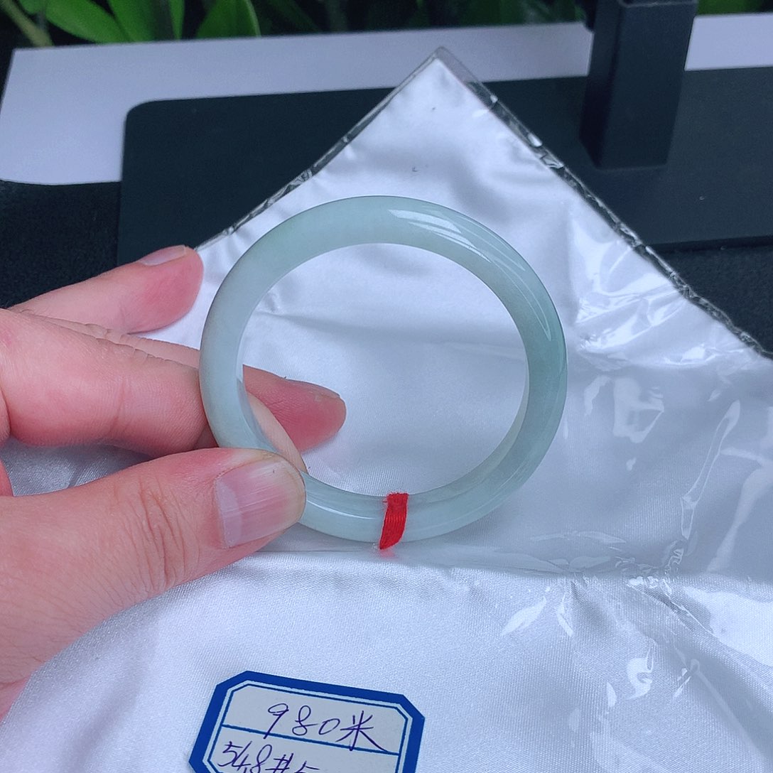 翡翠手镯未镶嵌54.8！