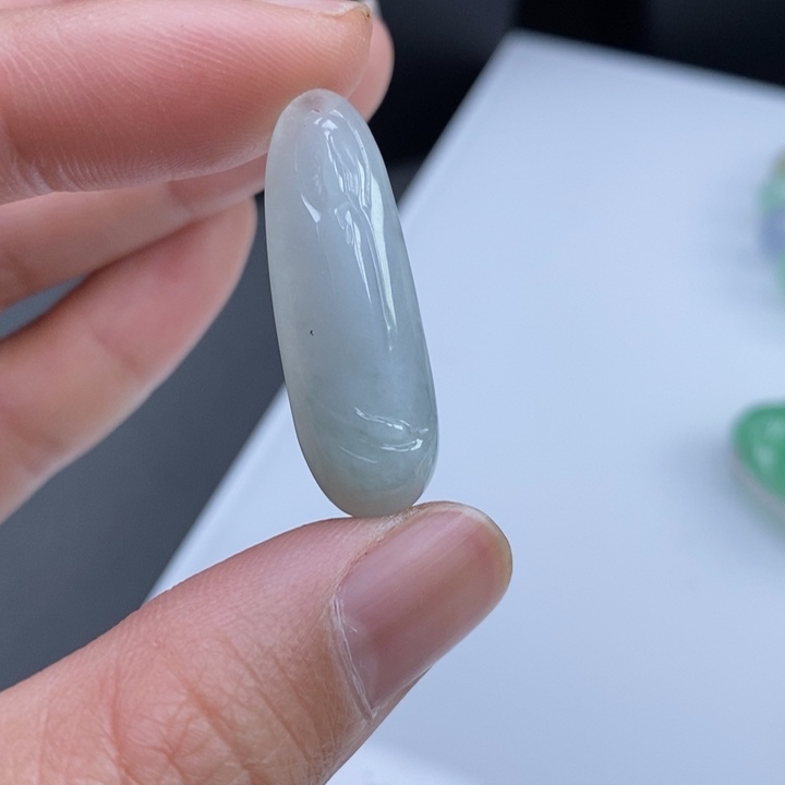 翡翠颈饰未镶嵌无相观音