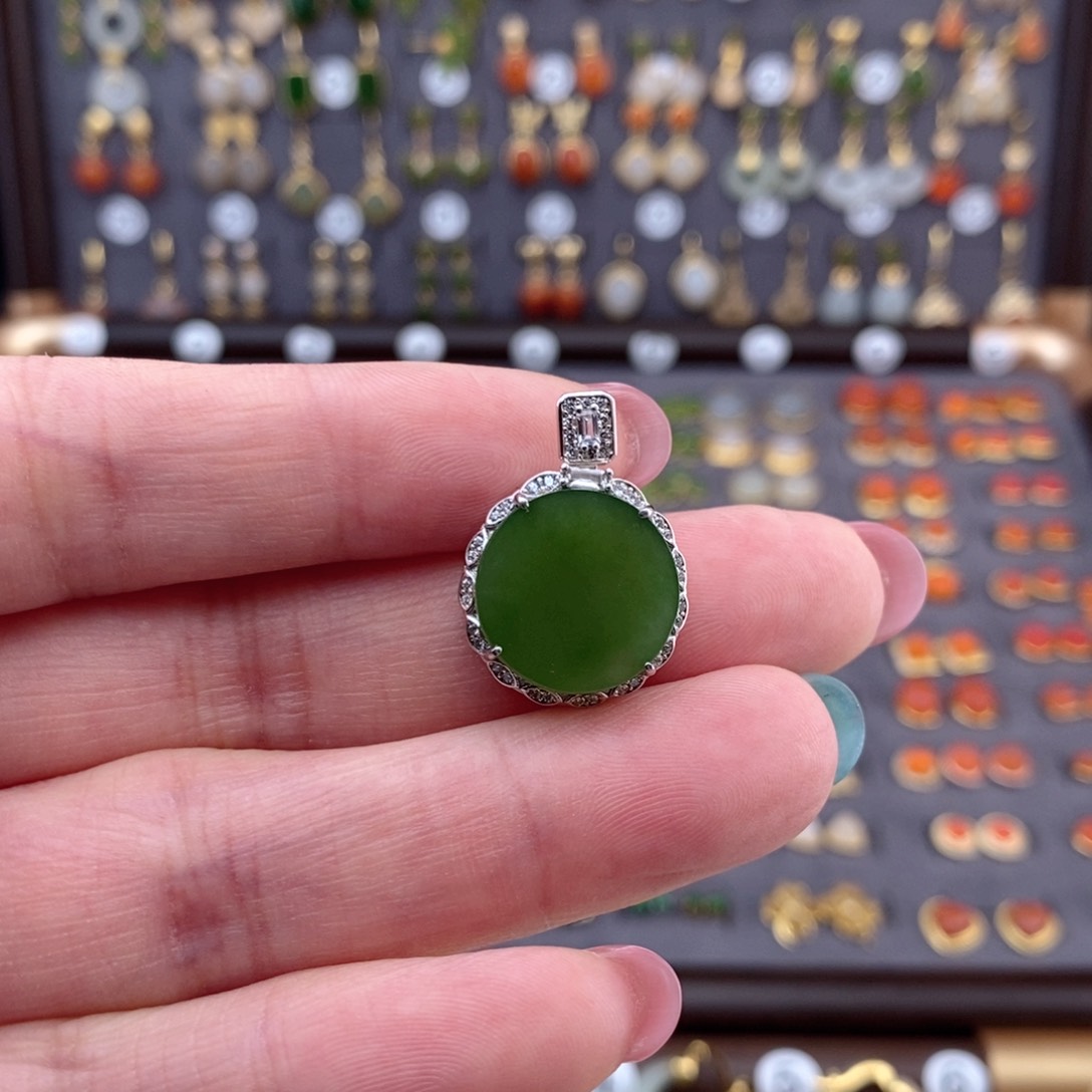 颈饰银S925镶嵌和田玉