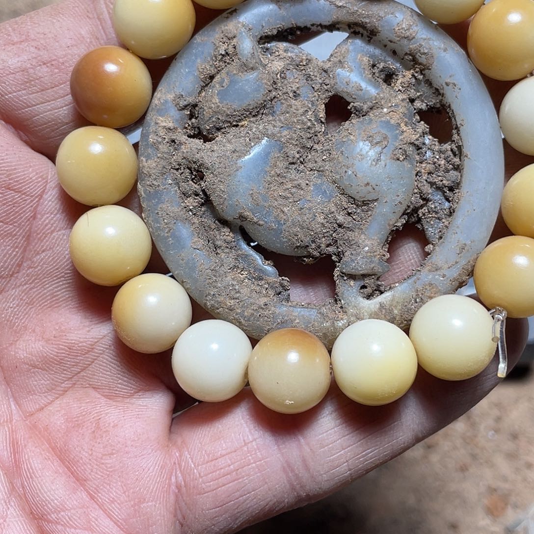 白玉菩提吊坠fjjjhbbh