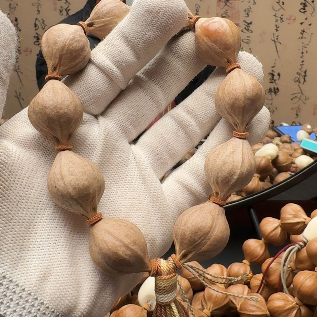 橄榄核手串三面佛