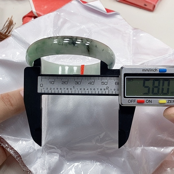 翡翠手镯未镶嵌152 