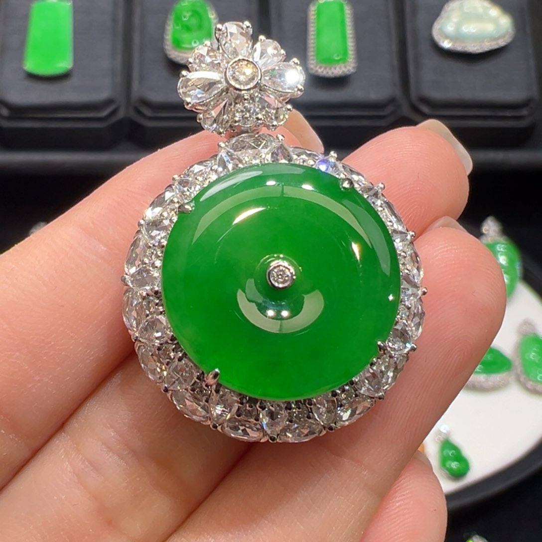 翡翠18K金镶嵌吊坠(不含链)收到货48小时鉴赏期