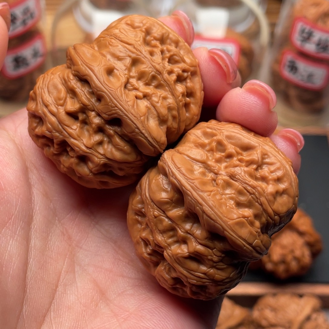 把件桃核47.8克全品金锭子42+