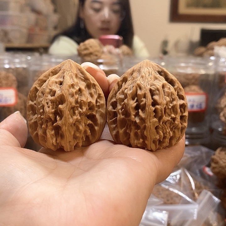 文玩核桃吊坠43鸡心有修