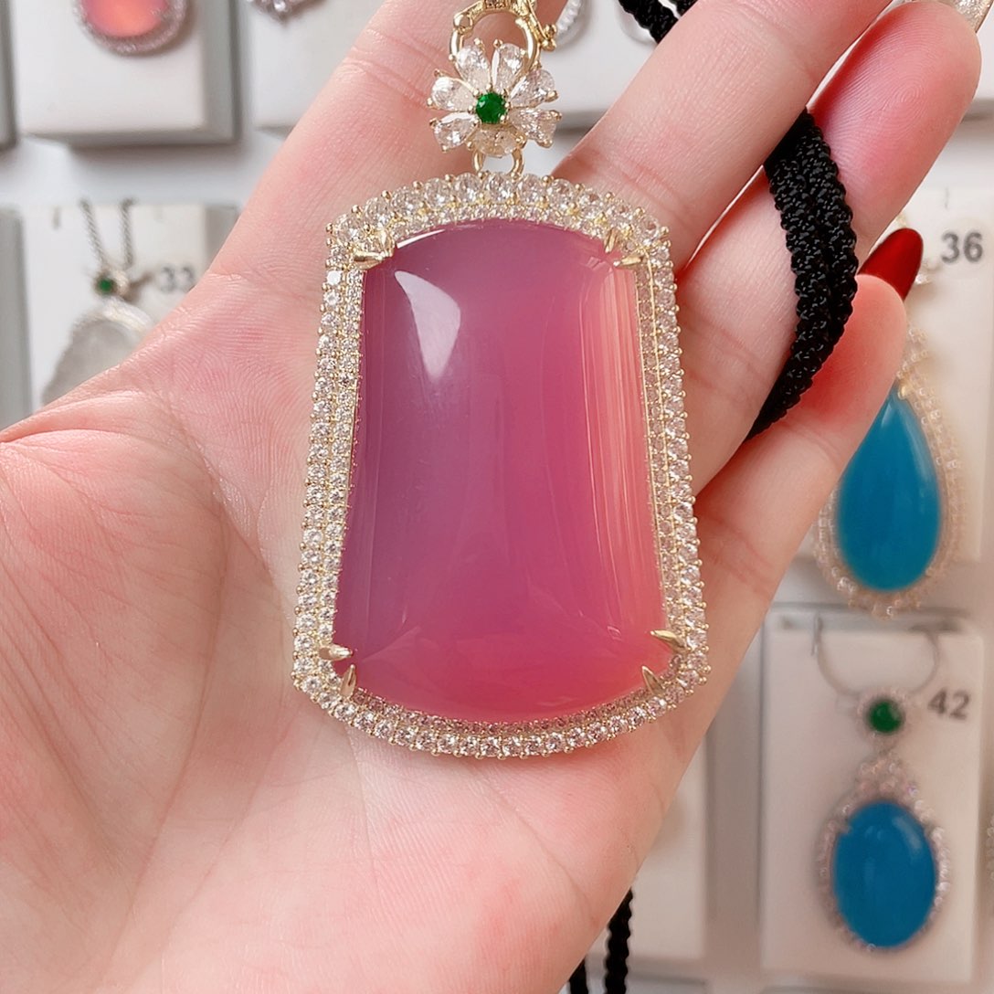 玛瑙/玉髓吊坠(赠链)未镶嵌