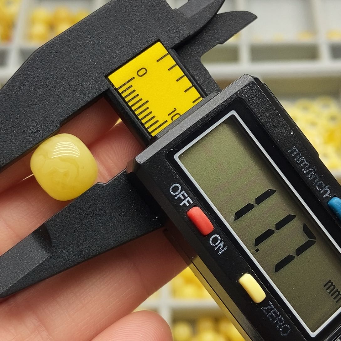 蜜蜡珠宝奇石未镶嵌2280