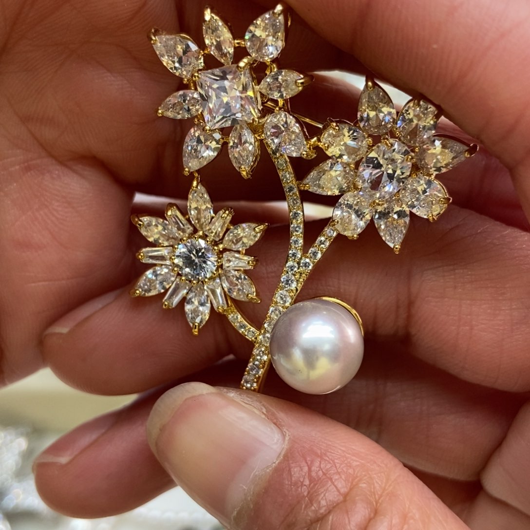 海水珍珠胸饰合金