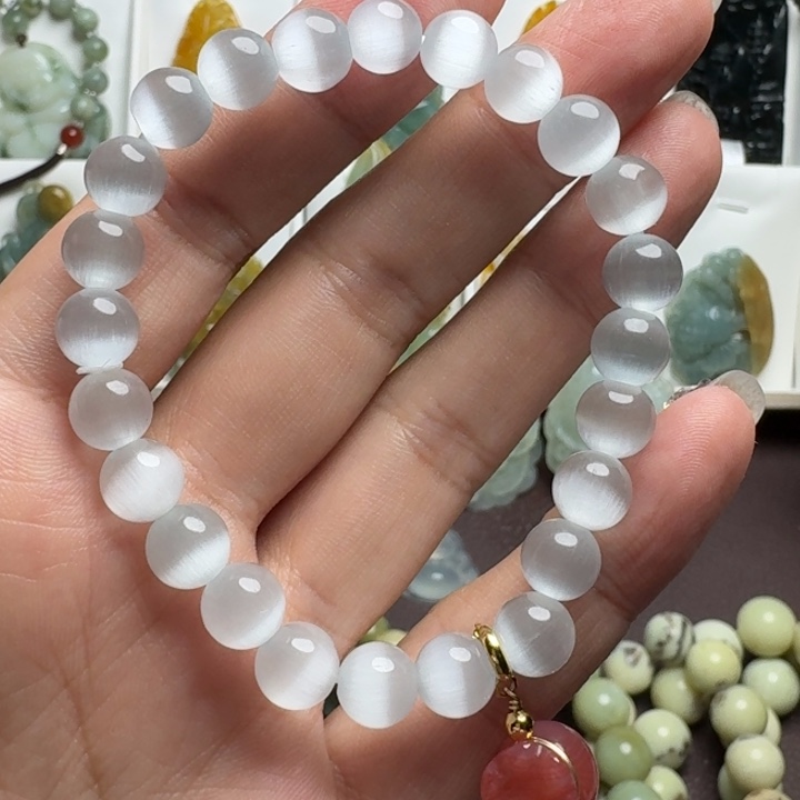 未镶嵌蛇纹石玉吊坠