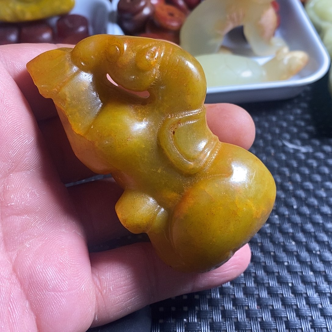 蛇纹石玉合金颈饰