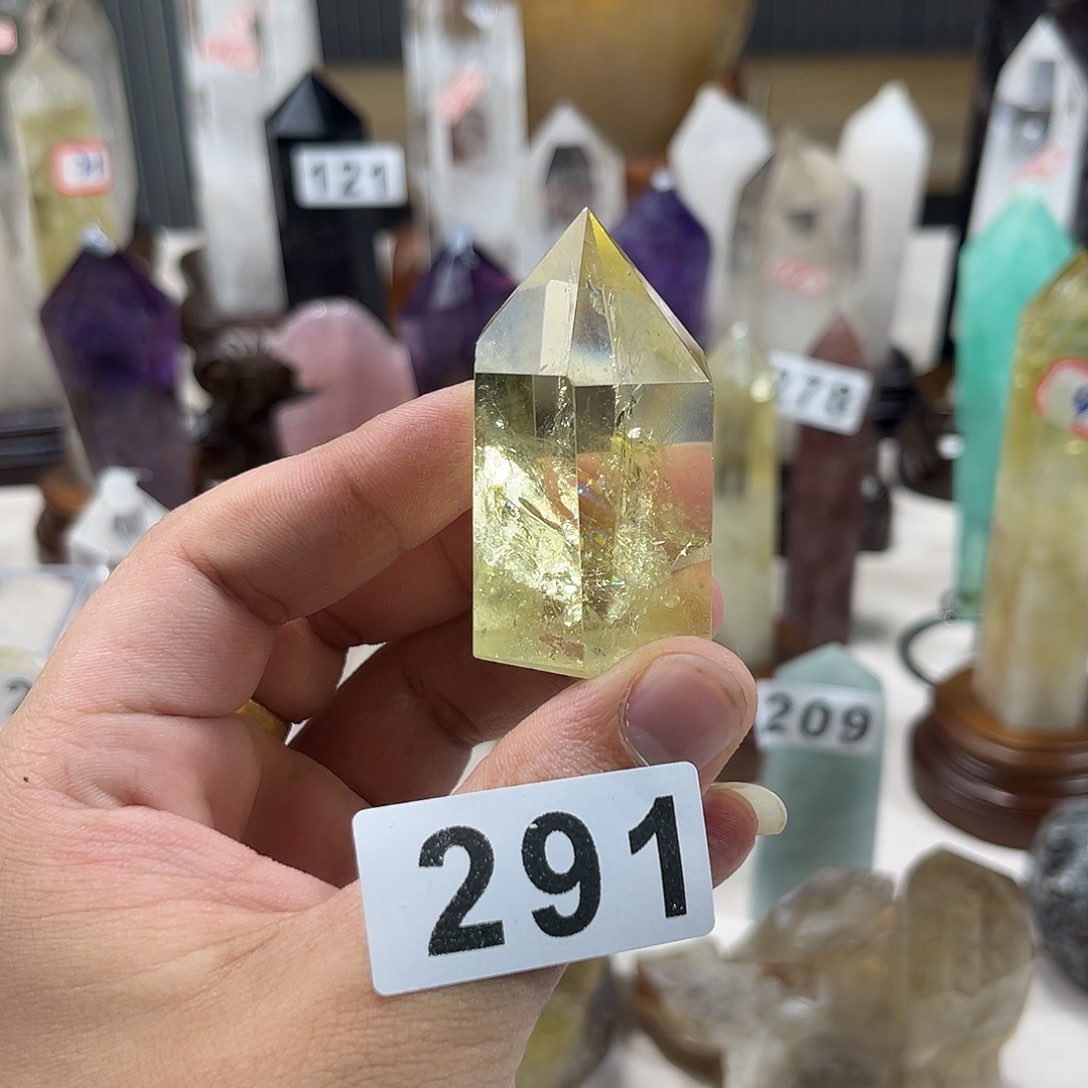 未镶嵌水晶大型摆件（非配饰）