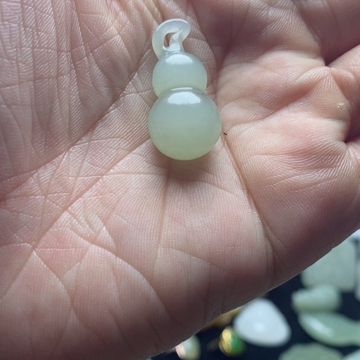 和田玉吊坠未镶嵌