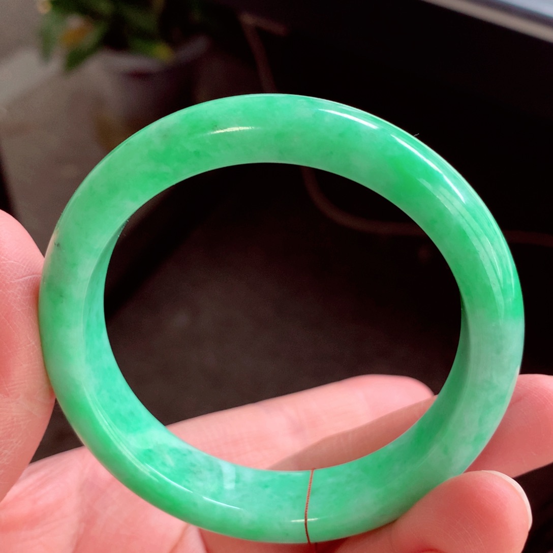 翡翠手镯未镶嵌缅甸翡翠