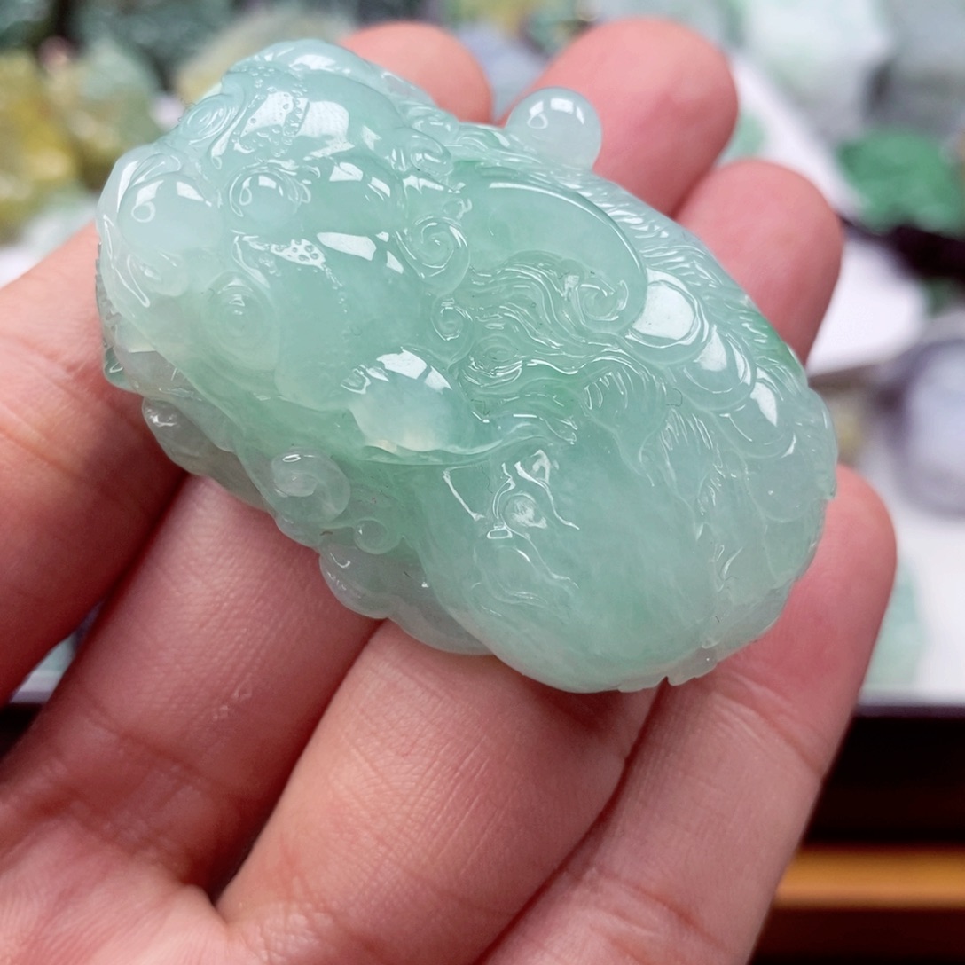 翡翠颈饰未镶嵌翡翠