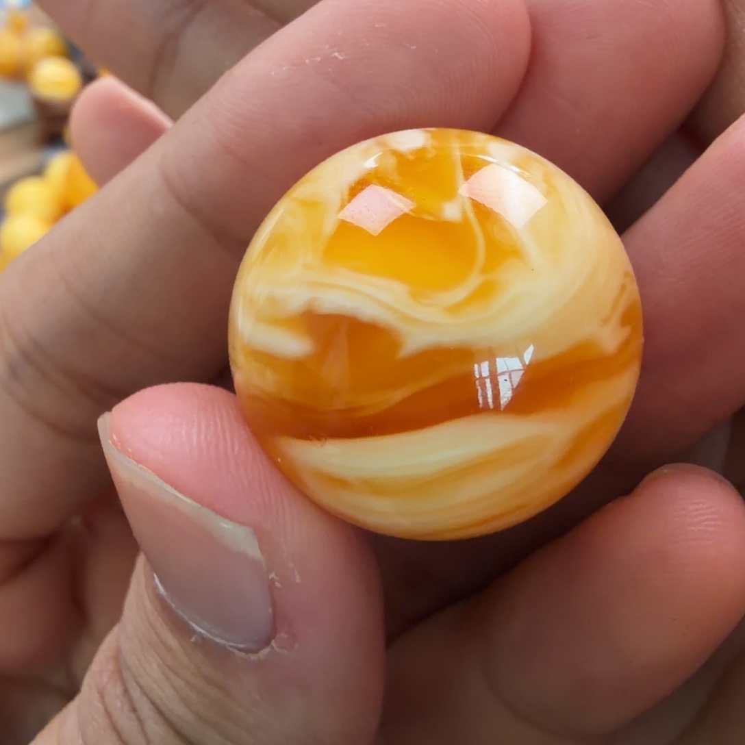 琥珀未镶嵌珠宝奇石25mm