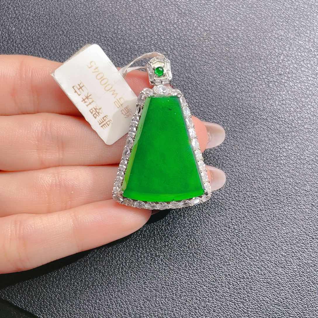 翡翠吊坠(不含链)未镶嵌