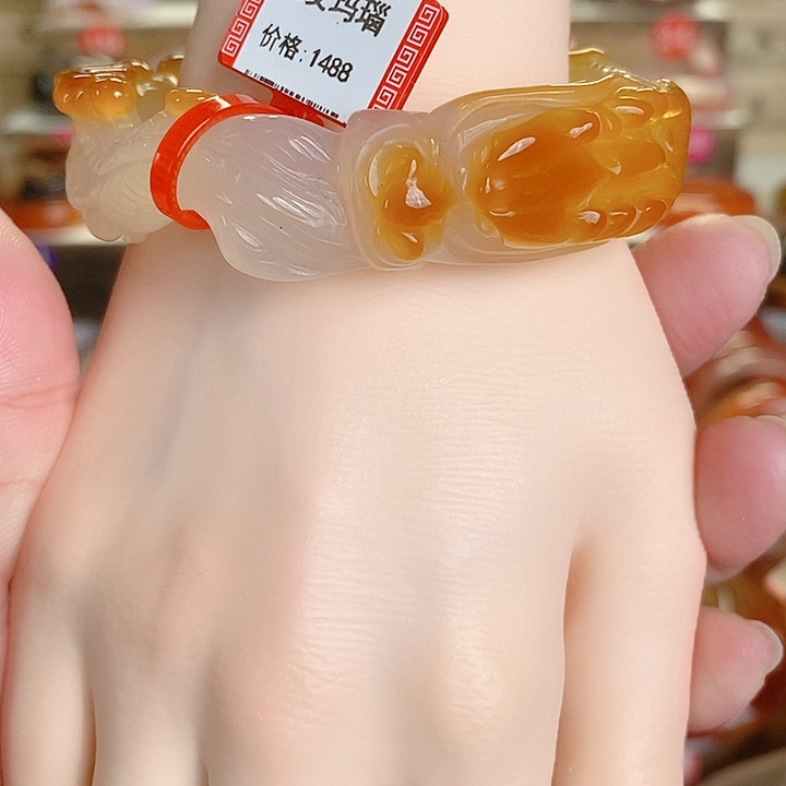 玛瑙/玉髓手镯未镶嵌白**）