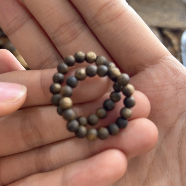 沉香碎屑沉香0.4圆珠戒指