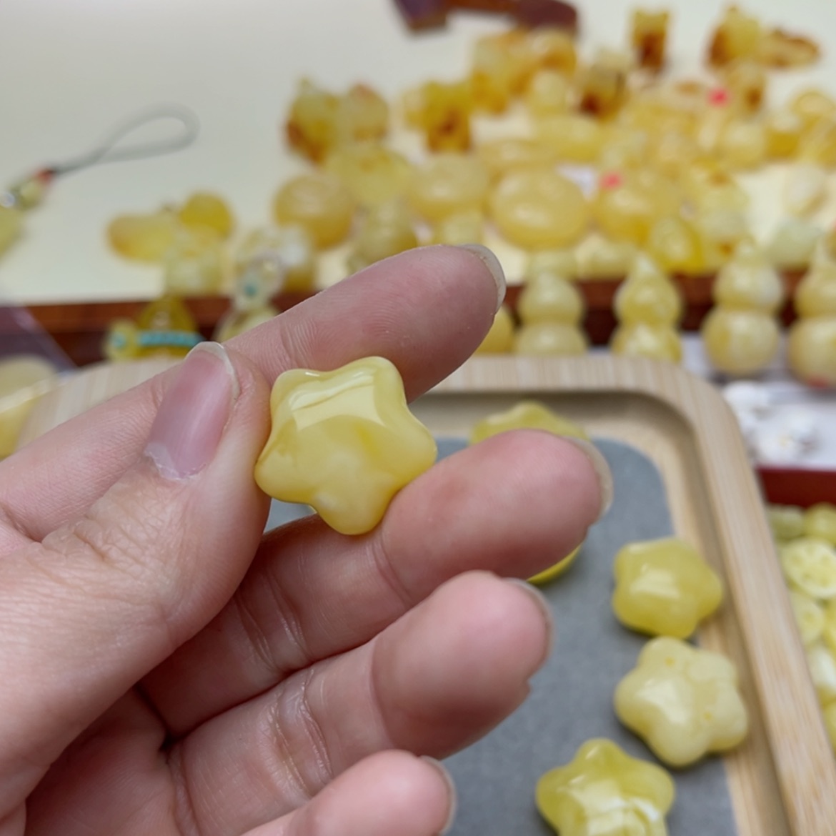 【闪购商品】蜜蜡裸石未镶嵌配饰