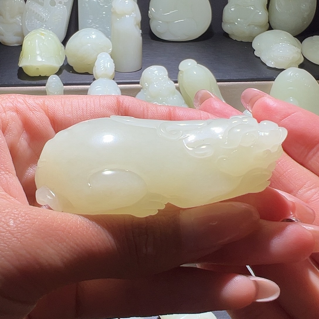 燚***燚和田玉未镶嵌颈饰