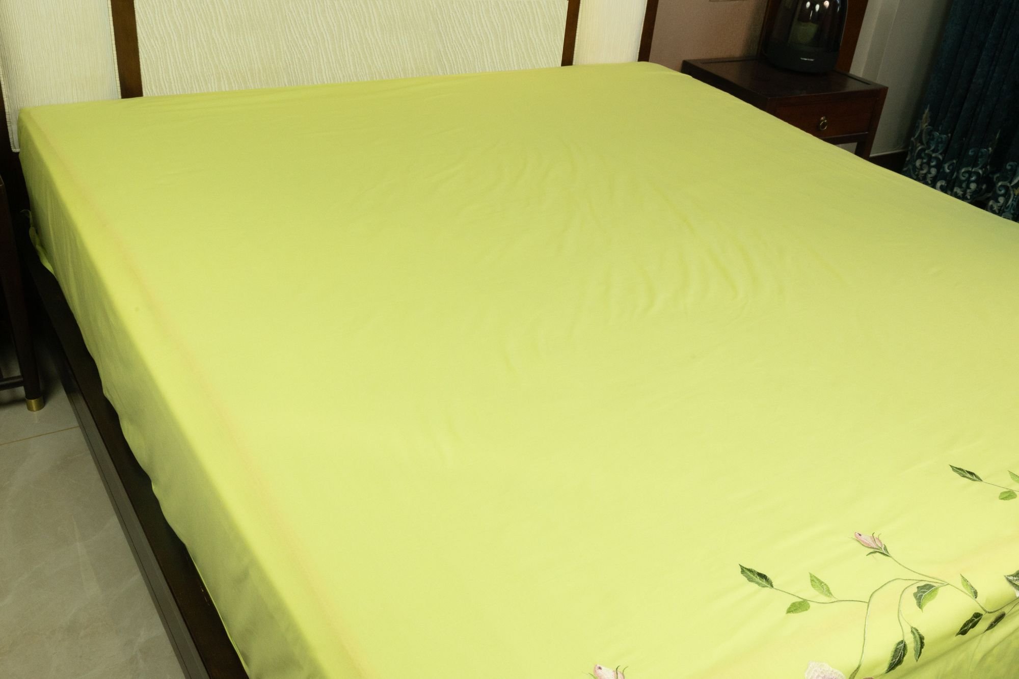 新款绿色刺绣床单四季通用保暖舒适床品