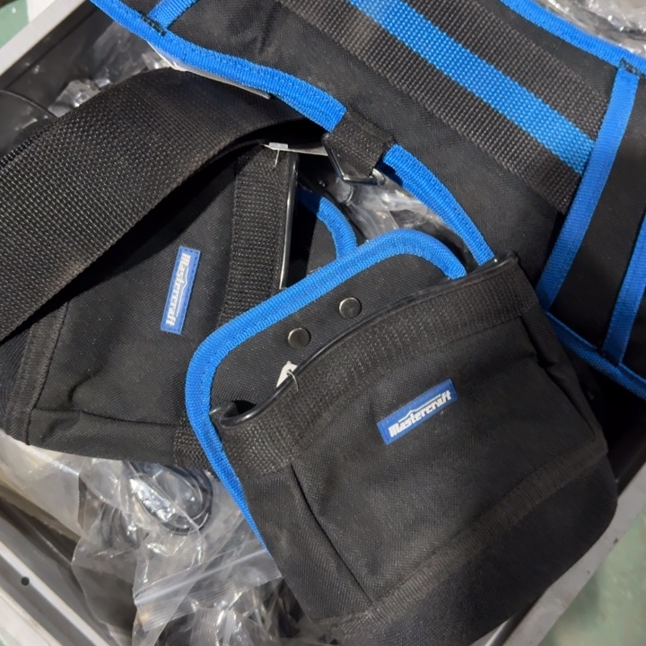 美国蓝色腰包一个发货