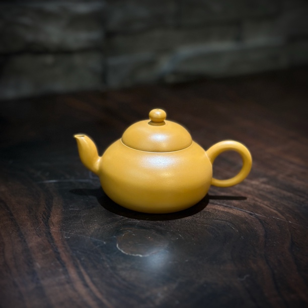 潮简正品 林嬿 矮梨壶 115cc 段泥 潮州手拉朱泥壶 全手工 紫砂壶