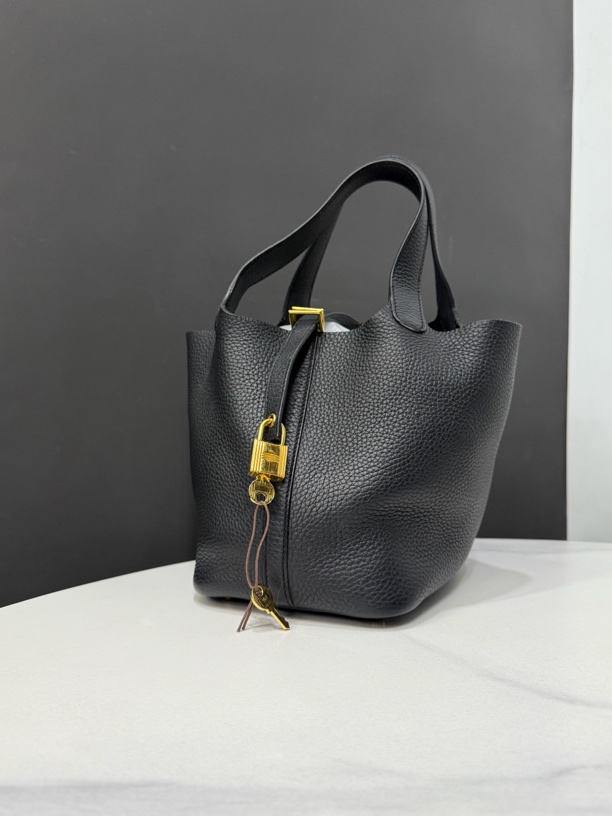 95新 Hermes/爱马仕 黑金菜篮子D刻18cm/0135012611