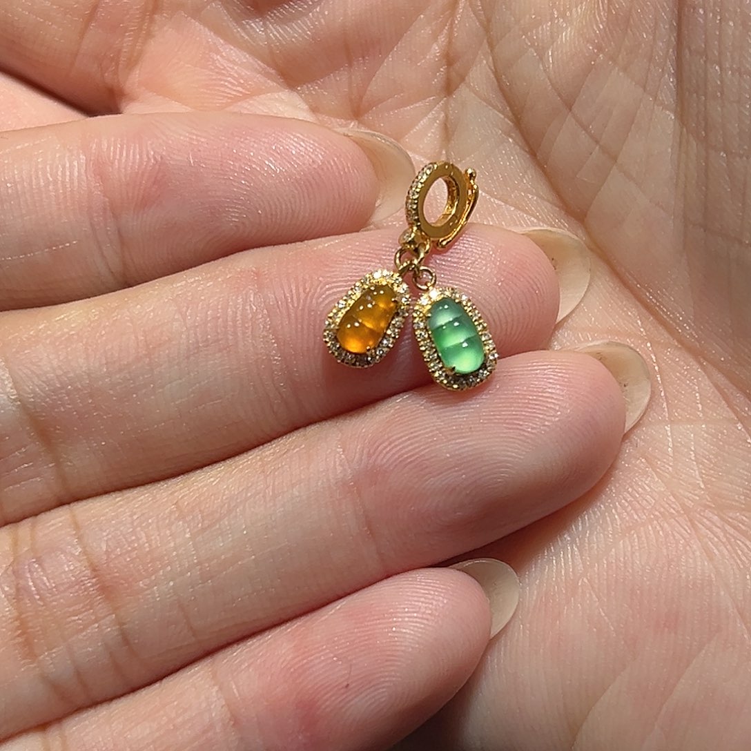 a***o翡翠18K金镶嵌颈饰