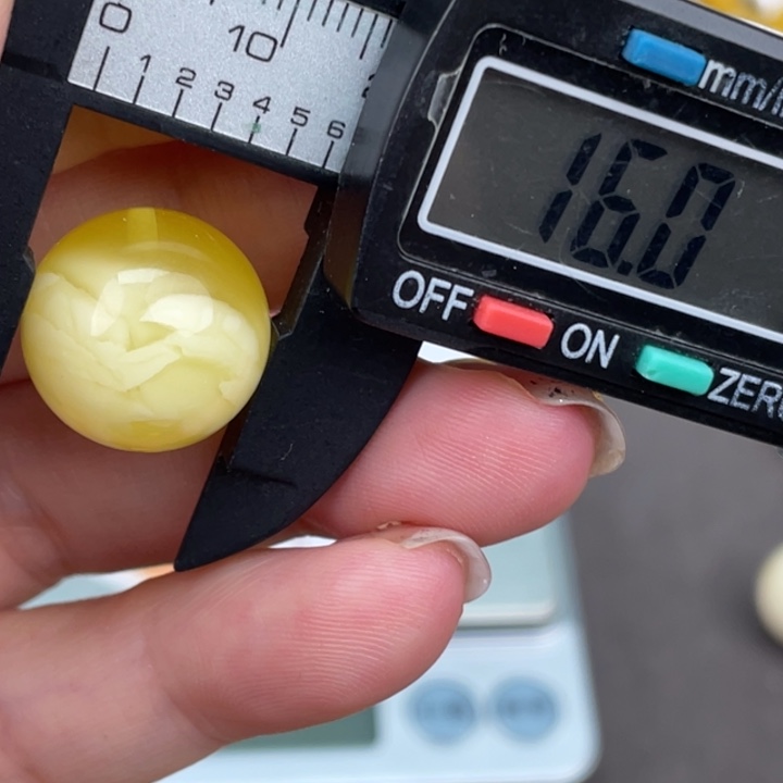 琥珀裸石未镶嵌蜜蜡518