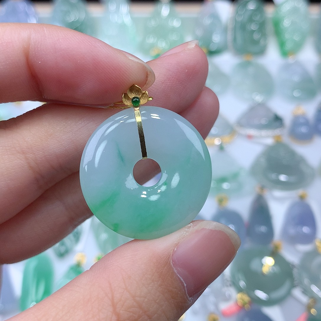 翡翠颈饰18K金镶嵌平安