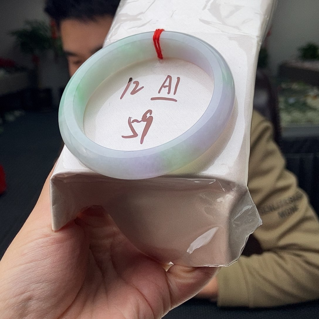 翡翠手镯未镶嵌拍一发一