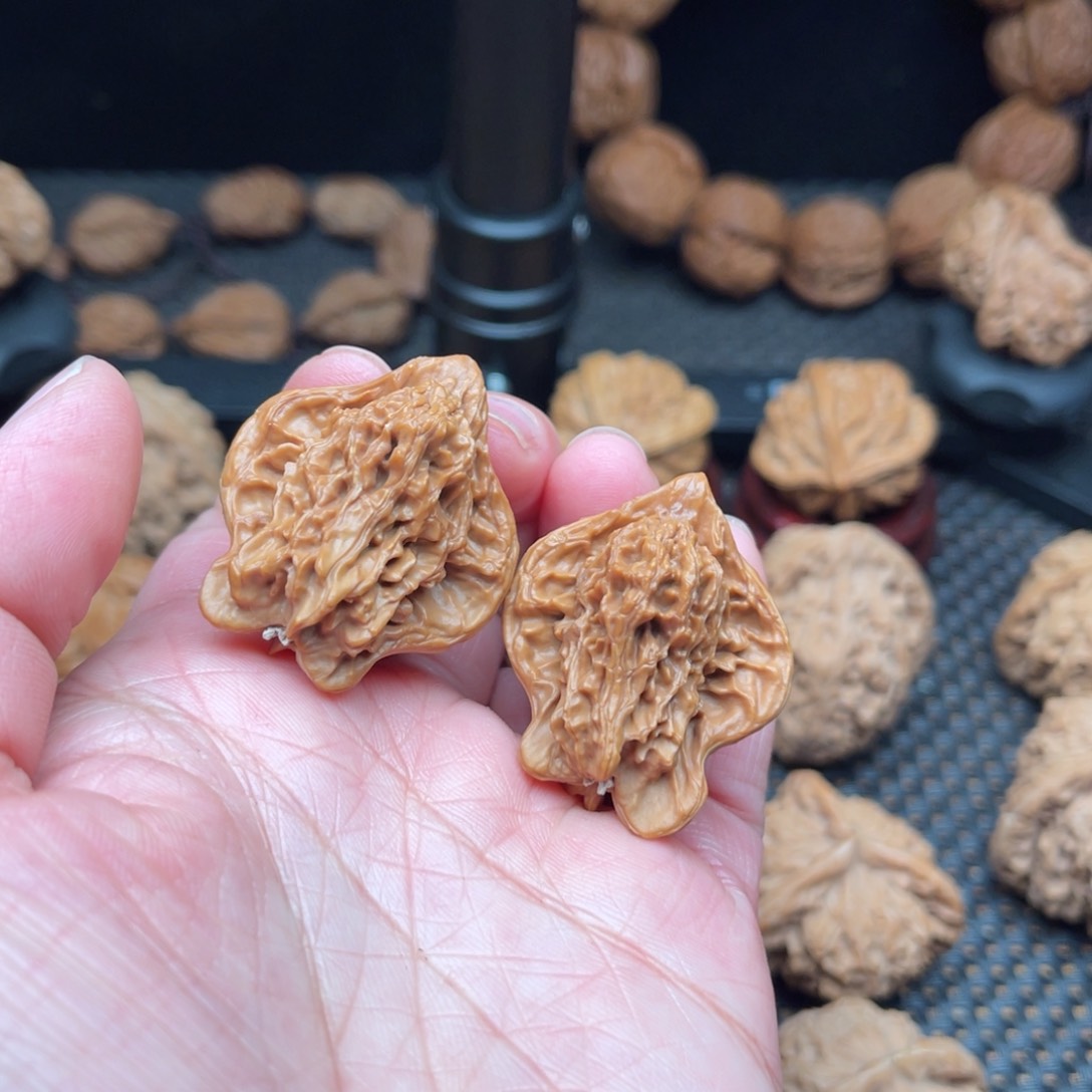 文玩核桃吊坠异形鸳鸯