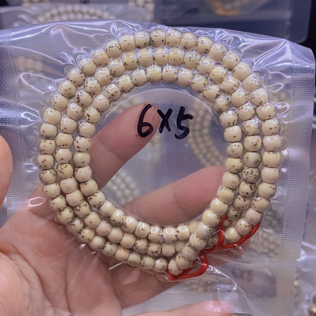 【闪购商品】手串星月菩提黎***飞石玉