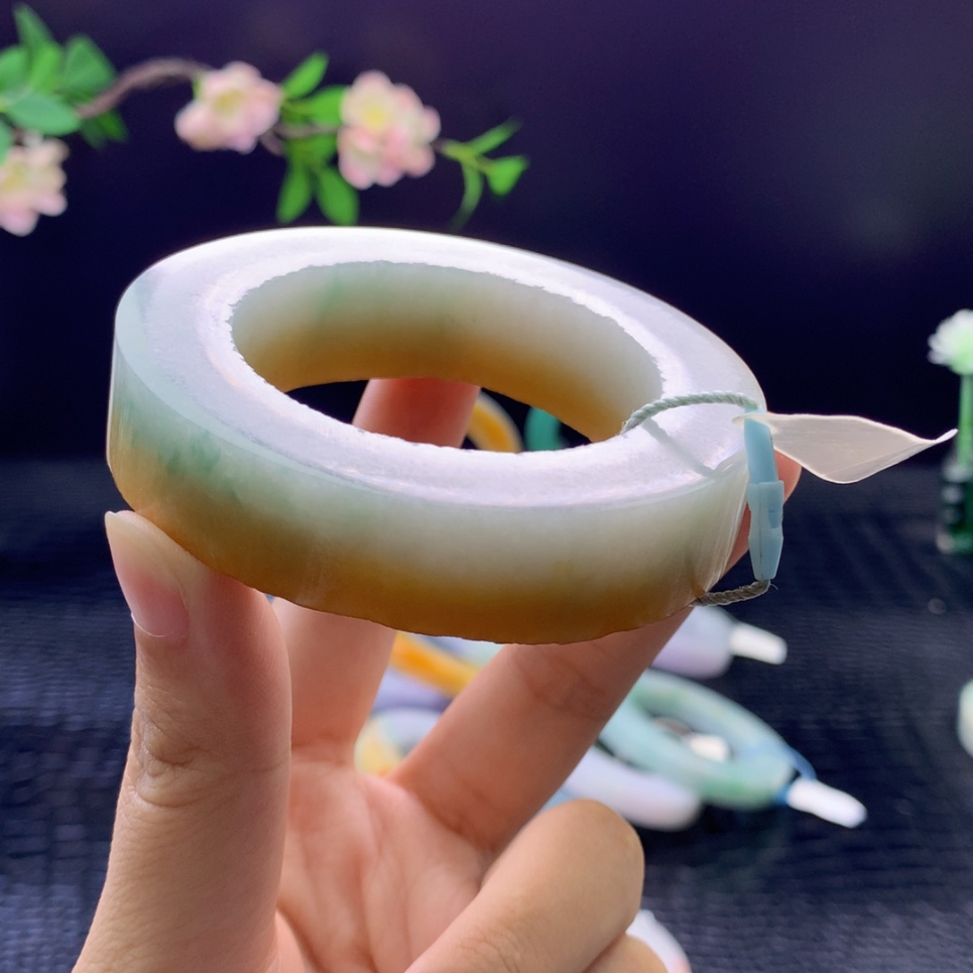 未镶嵌手镯定制翡翠