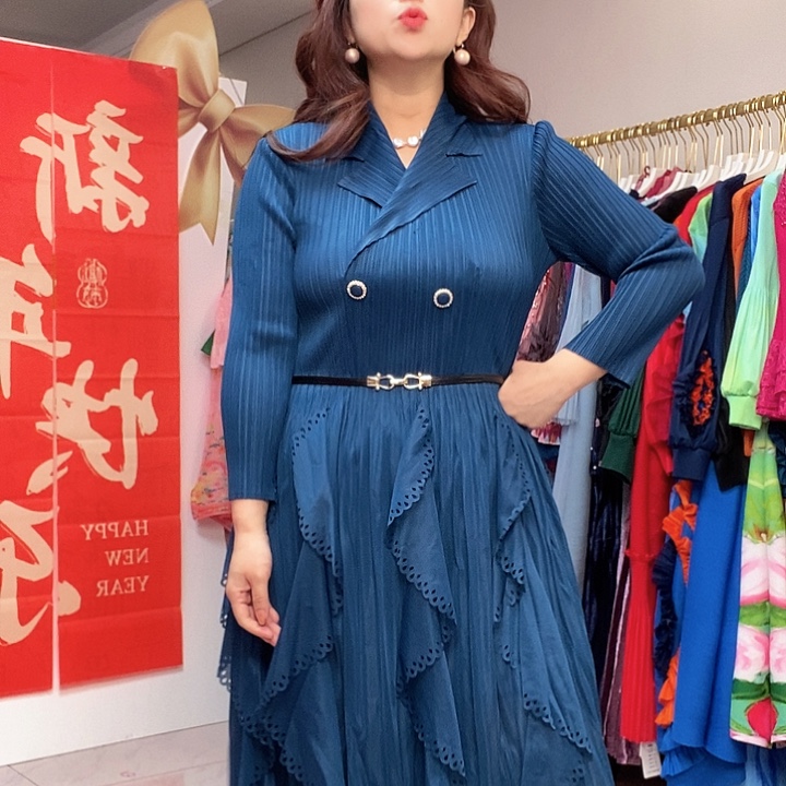 褶皱大码女装连衣裙3